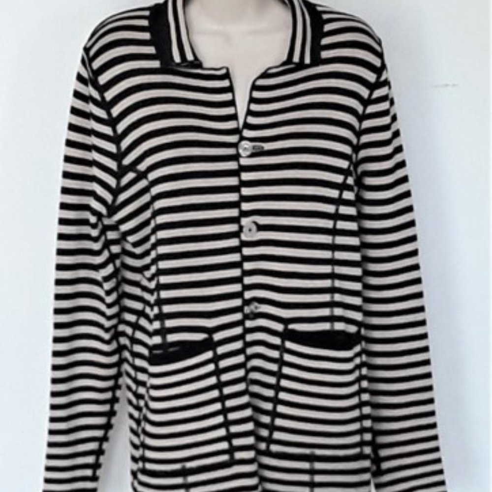 *Bylyse Spenard Sand Black Reversible Sweater